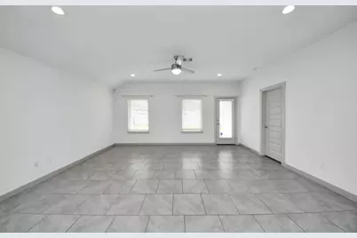 29402 Hoelzen Hollow Drive, Katy, TX 77494 - Photo 9