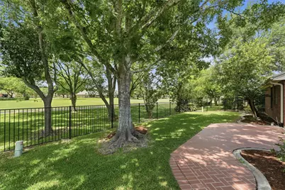 3918 E Peach Hollow Circle, Pearland, TX 77584 - Photo 23