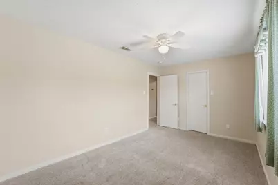 3918 E Peach Hollow Circle, Pearland, TX 77584 - Photo 17