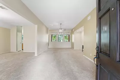 3918 E Peach Hollow Circle, Pearland, TX 77584 - Photo 5