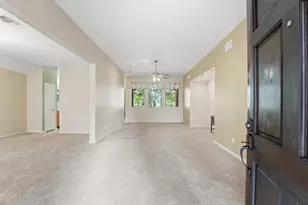 3918 E Peach Hollow Cir, Pearland, TX 77584 - Photo 5
