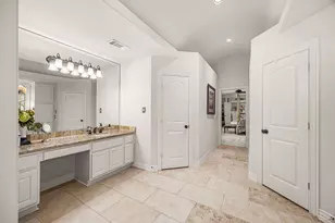 5 Schwab Ln, Houston, TX 77055 - Photo 25
