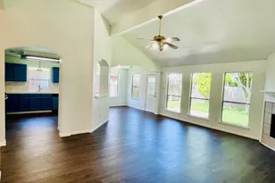 17002 Summer Hollow Dr, Sugar Land, TX 77498 - Photo 7