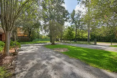 9330 Memorial Drive, Houston, TX 77024 - Photo 3