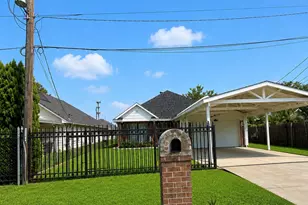 9422 Ledge St, Houston, TX 77075 - Photo 3