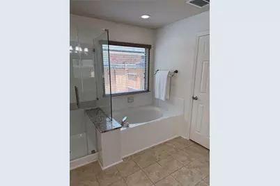47 Hidden Meadow Drive, The Woodlands, TX 77382 - Photo 25