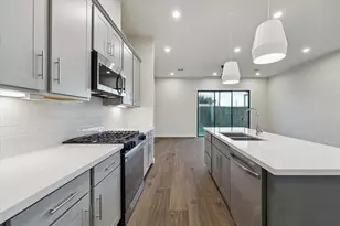 3925 Willowbend Pt Dr, Houston, TX 77025 - Photo 7