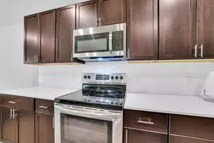 9733 Cold Creek Dr, Conroe, TX 77306 - Photo 11