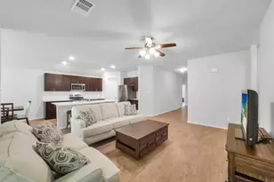 9733 Cold Creek Dr, Conroe, TX 77306 - Photo 7