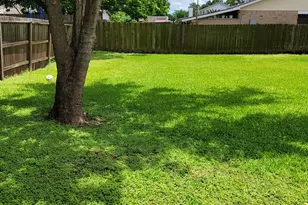 9903 Kent Towne Ln, Sugar Land, TX 77498 - Photo 5