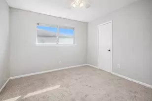 1920 Crooked Creek Ln, Pearland, TX 77581 - Photo 19