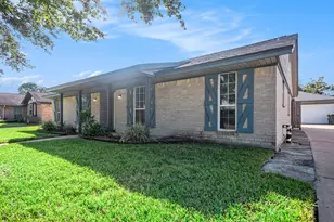 1920 Crooked Creek Ln, Pearland, TX 77581 - Photo 5