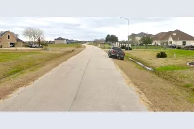 13711 Lake Ridge Drive, Richmond, TX 77469 - Photo 3