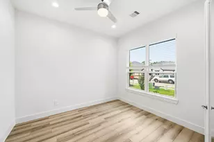 428 Summerset Landing Ct, Conroe, TX 77304 - Photo 11