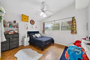 9550 Fairdale Ln, Houston, TX 77063 - Photo 21