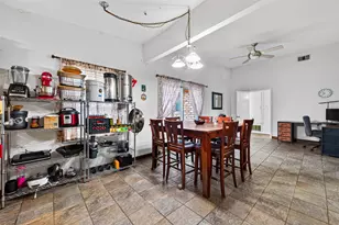 9550 Fairdale Ln, Houston, TX 77063 - Photo 15