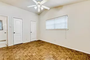 9550 Fairdale Ln, Houston, TX 77063 - Photo 25