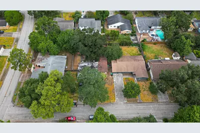 9550 Fairdale Lane, Houston, TX 77063 - Photo 39