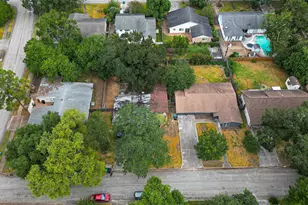 9550 Fairdale Ln, Houston, TX 77063 - Photo 39