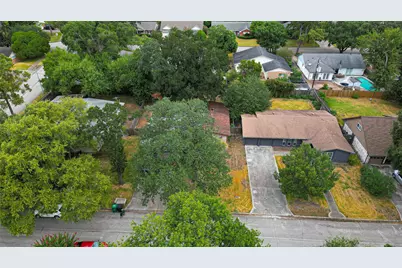 9550 Fairdale Lane, Houston, TX 77063 - Photo 31