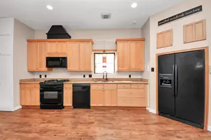 832 W 27th St, Houston, TX 77008 - Photo 25