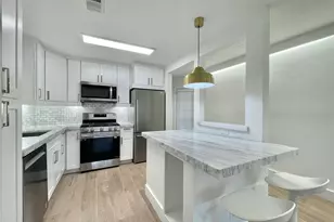 614 Kipling St St, Houston, TX 77006 - Photo 1