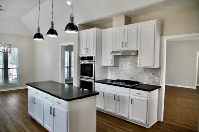 3410 Farnham Circle, Pearland, TX 77584 - Photo 9