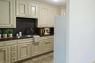1111 Belshire Rd, Pasadena, TX 77502 - Photo 9