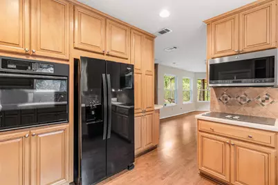 3238 Redwood Lodge Dr Drive, Houston, TX 77339 - Photo 11