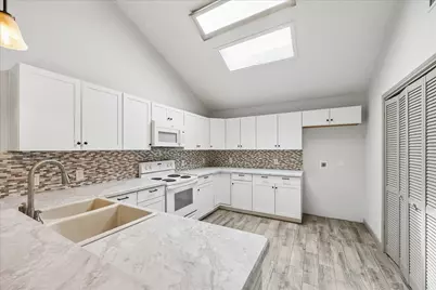206 Lockett Street, Brenham, TX 77833 - Photo 5