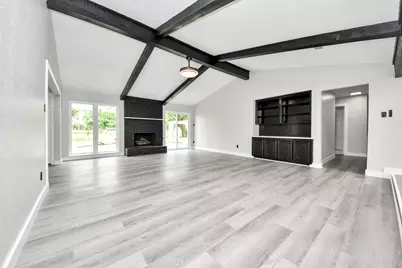 7822 Maple Tree Drive, Houston, TX 77088 - Photo 5