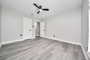 7822 Maple Tree Dr, Houston, TX 77088 - Photo 21