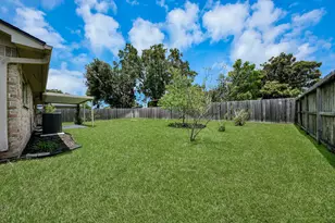 8402 Church Light Ln, Houston, TX 77064 - Photo 37