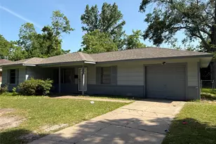 1307 Olive St, Baytown, TX 77520 - Photo 3