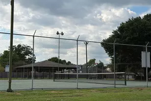 10707 Overton Cir, Houston, TX 77065 - Photo 11