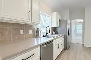 10707 Overton Cir, Houston, TX 77065 - Photo 15