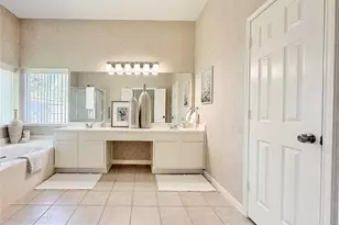 10707 Overton Cir, Houston, TX 77065 - Photo 33