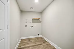 7346 Okinawa Rd, Houston, TX 77033 - Photo 15
