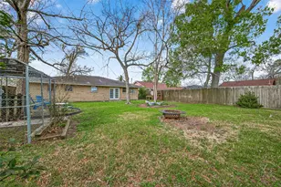 2805 Woodlawn St, Dickinson, TX 77539 - Photo 37