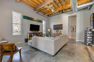 902 E 27th St, Houston, TX 77009 - Photo 7