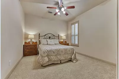 42 Carlyle Place, The Woodlands, TX 77382 - Photo 37