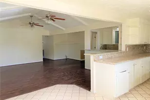 803 Dogwood St, Katy, TX 77493 - Photo 9