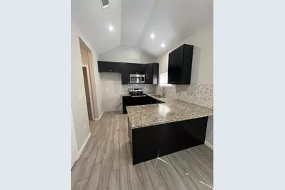 833 Omeara, Montgomery, TX 77316 - Photo 5