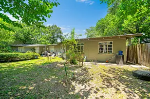 1415 20 1/2 St, Huntsville, TX 77340 - Photo 5