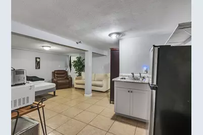 5019 Avenue M 1/2, Galveston, TX 77551 - Photo 27