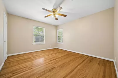 5610 Evergreen Street, Bellaire, TX 77401 - Photo 17