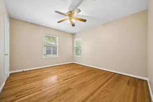 5610 Evergreen St, Bellaire, TX 77401 - Photo 17