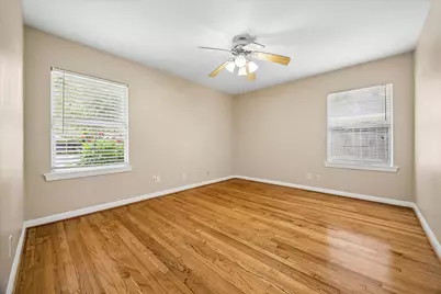 5610 Evergreen Street, Bellaire, TX 77401 - Photo 19