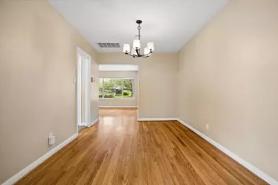 5610 Evergreen Street, Bellaire, TX 77401 - Photo 11