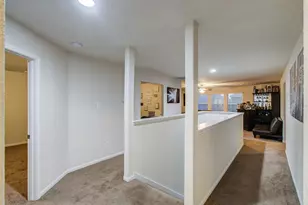 8215 Oat Meadow Trail, Houston, TX 77049 - Photo 39